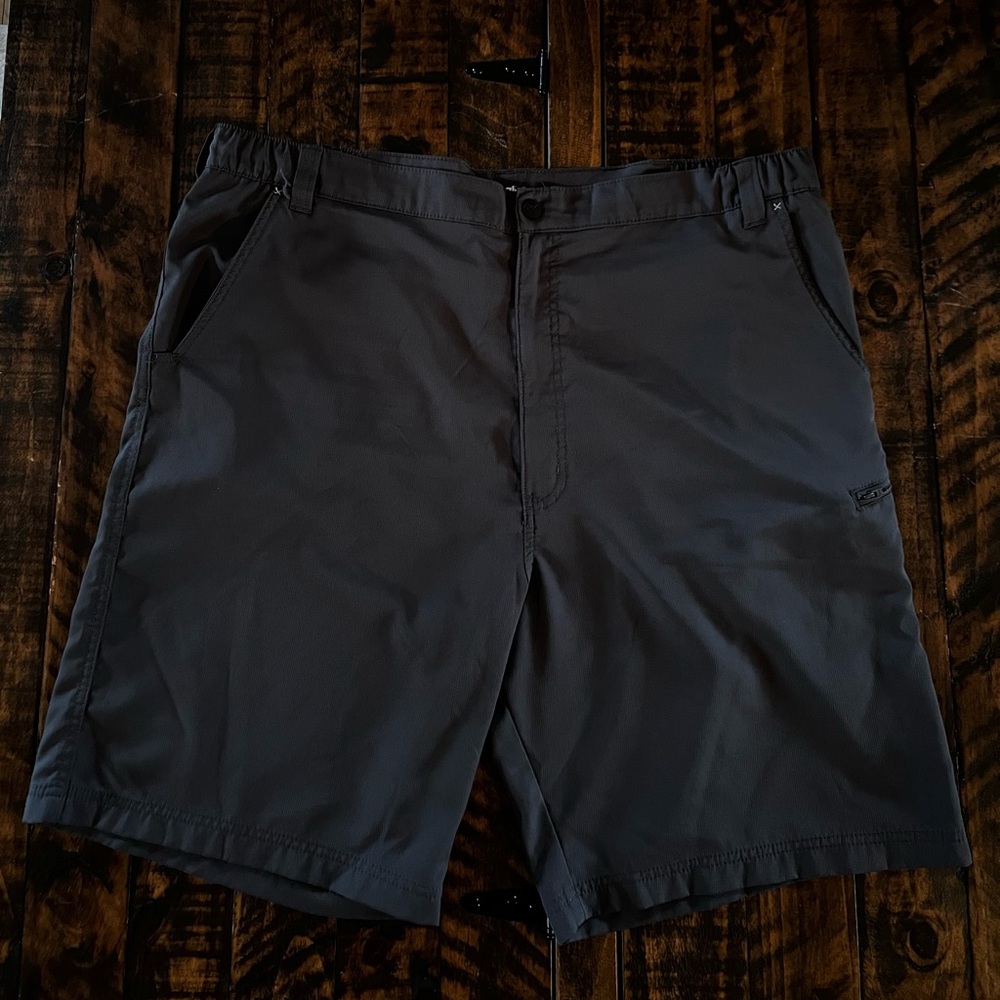 Wrangler Men's Dark Gray Flat Front Shorts